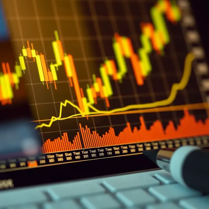 Graph showing risk management strategies and binary options trading tools